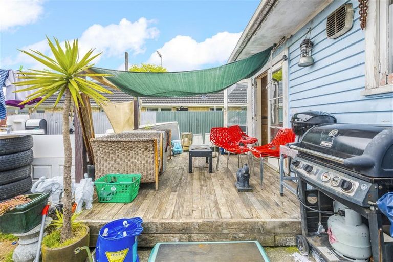 Photo of property in 33 Laureston Avenue, Papatoetoe, Auckland, 2025