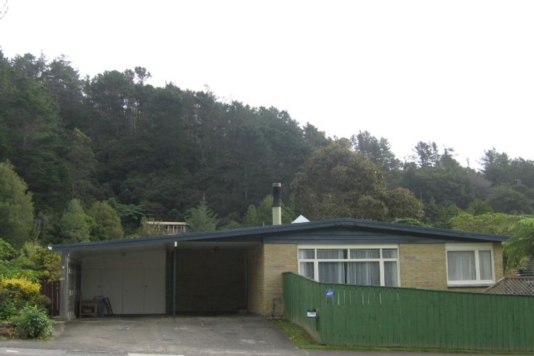 Photo of property in 468 Stokes Valley Road, Stokes Valley, Lower Hutt, 5019
