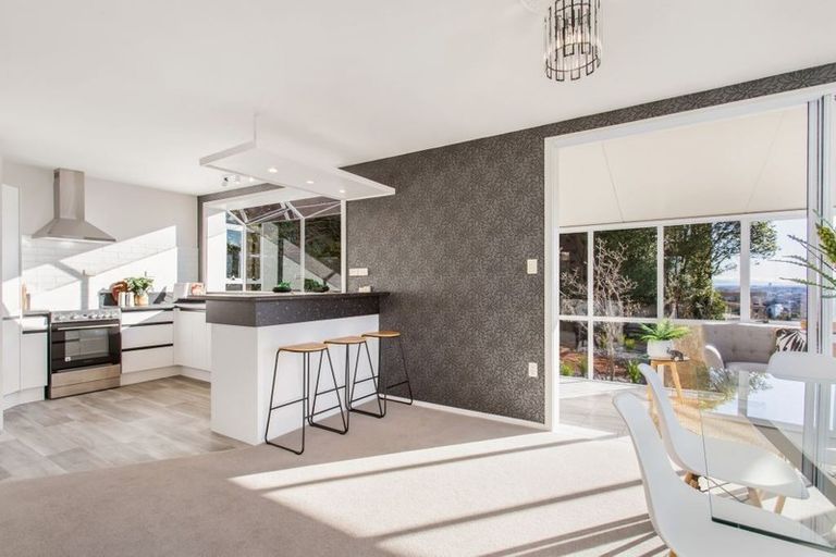 Photo of property in 39 Whareora Terrace, Cashmere, Christchurch, 8022