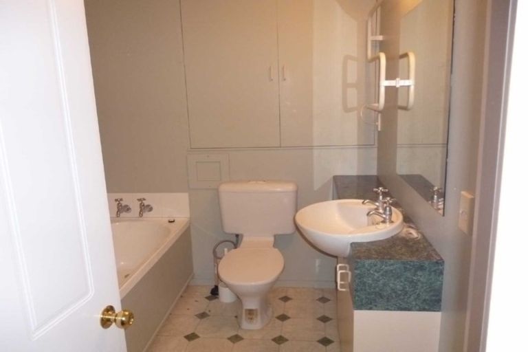 Photo of property in Hagley Mews, 5/454 Hagley Avenue, Christchurch Central, Christchurch, 8011