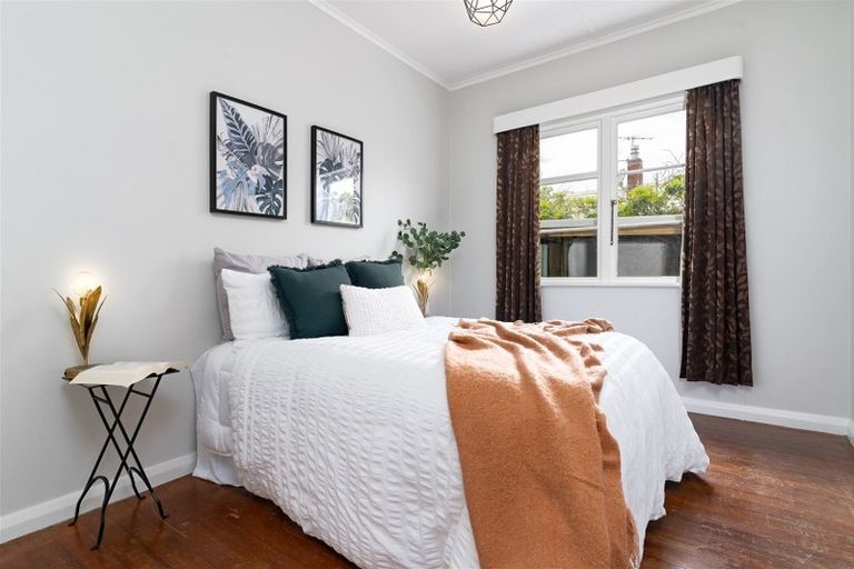 Photo of property in 13 Mcgregor Crescent, Masterton, 5810