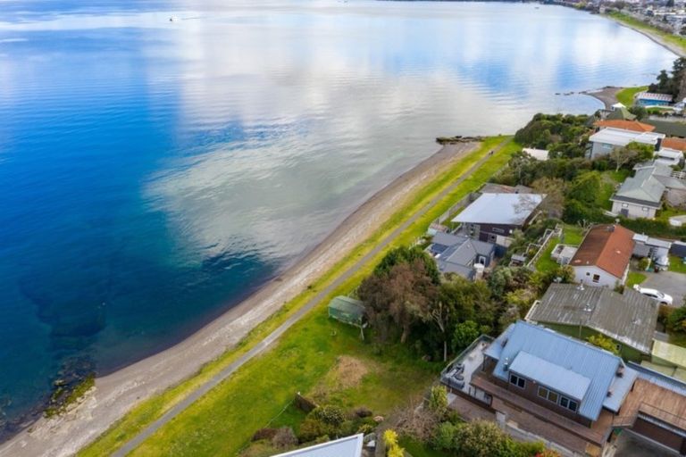 Photo of property in 175b Lake Terrace, Hilltop, Taupo, 3330