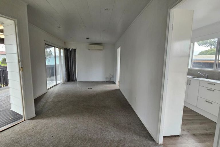 Photo of property in 19 Sandrine Avenue, Clover Park, Auckland, 2019