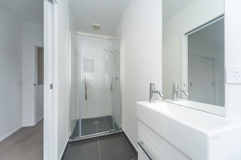 Photo of property in 21/104 Maupuia Road, Maupuia, Wellington, 6022