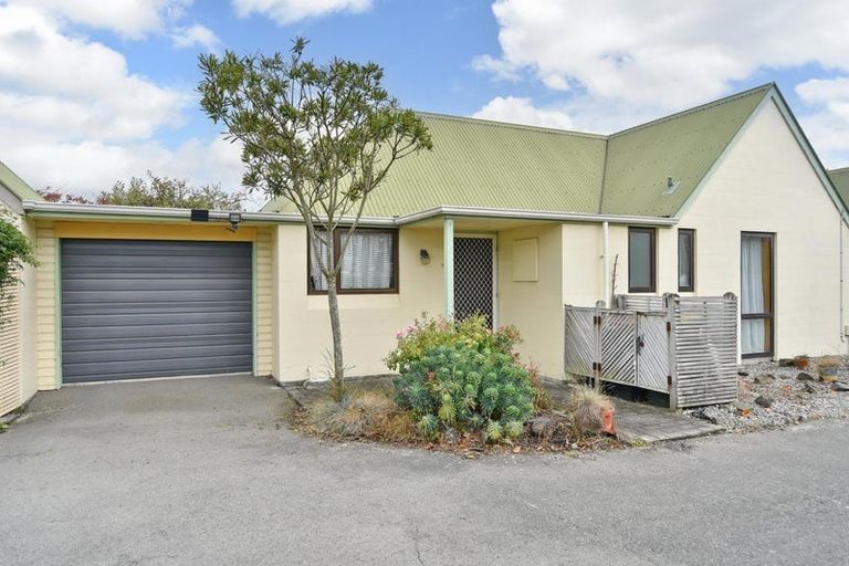 Photo of property in 2/16 Owens Terrace, Upper Riccarton, Christchurch, 8041
