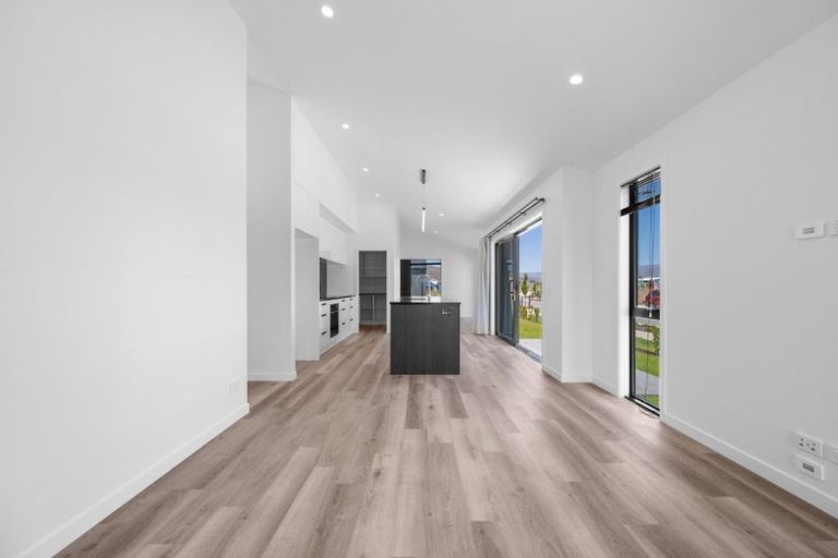 Photo of property in 1 Hadley Place, Cromwell, 9310