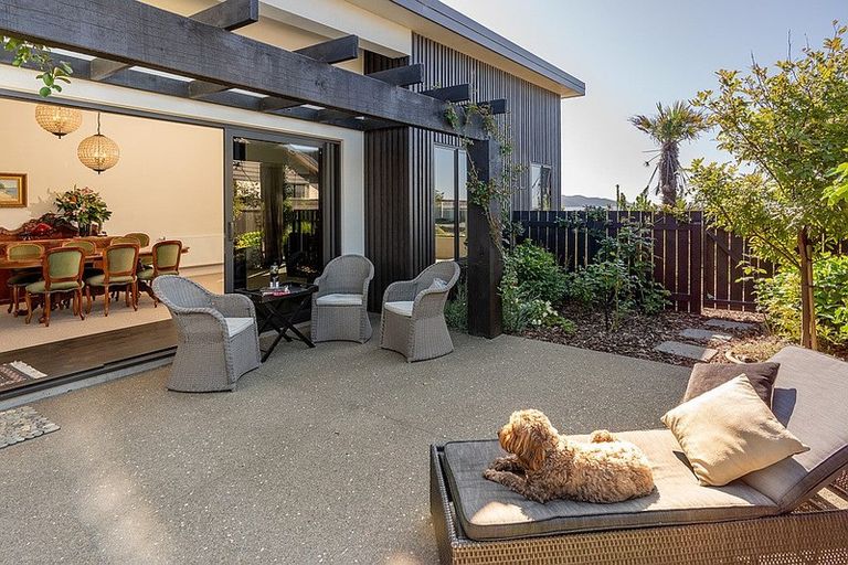 Photo of property in 14 Takahe Drive, Paraparaumu Beach, Paraparaumu, 5032