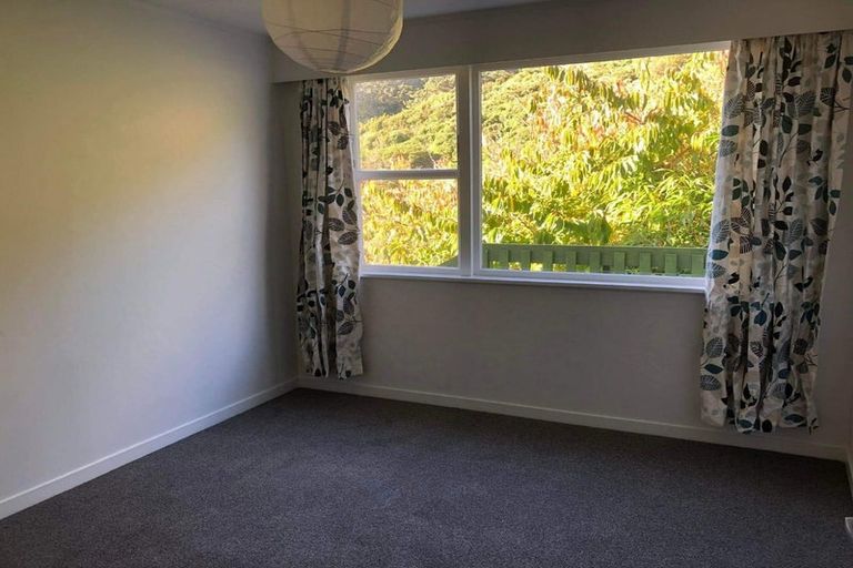 Photo of property in 55 Huntingdon Street, Northland, Wellington, 6012