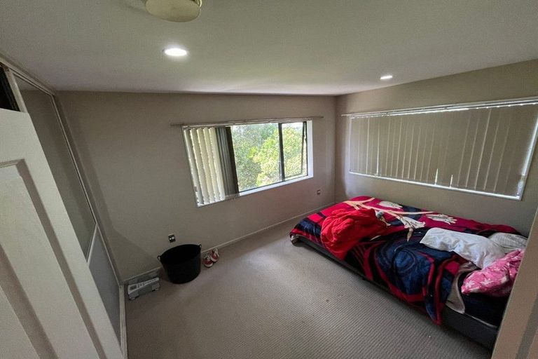 Photo of property in 18 Stottholm Road, Titirangi, Auckland, 0604