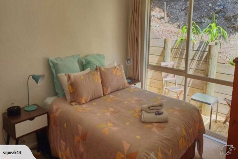 Photo of property in 17 Kopiko Way, Brooklyn, Wellington, 6021