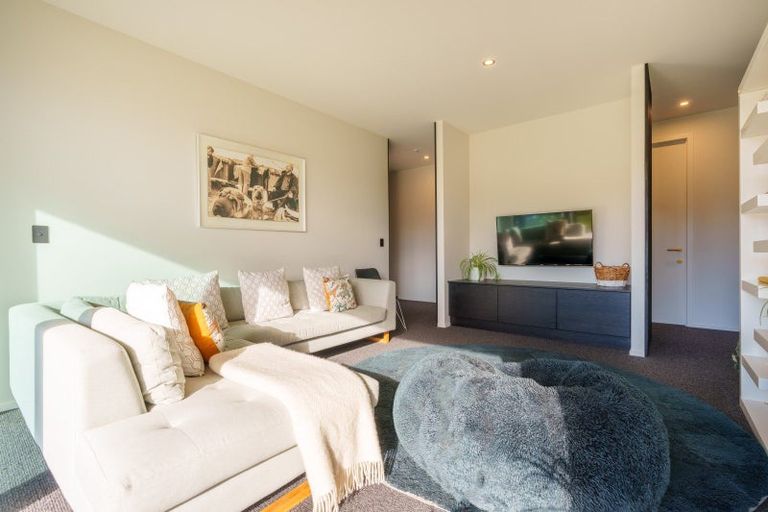 Photo of property in 1 Mcrae Rise, Wanaka, 9305