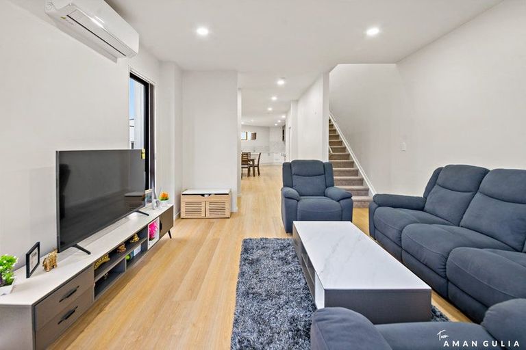 Photo of property in 72 Minhas Road, Papakura, 2110