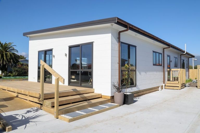 Photo of property in 14 Bentham Street, Westport, 7825