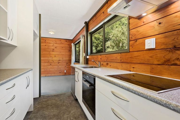 Photo of property in 43 August Street, Stokes Valley, Lower Hutt, 5019