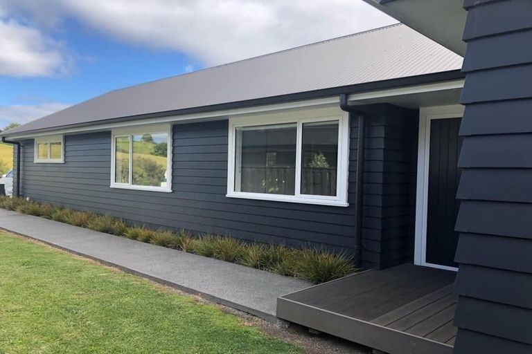 Photo of property in 11 Bale Way, Pukekohe, 2120