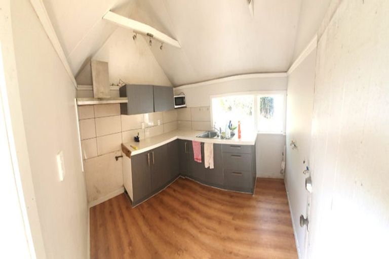 Photo of property in 10 Chesterton Street, Johnsonville, Wellington, 6037