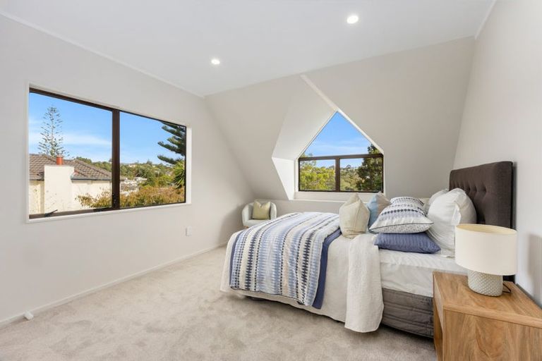 Photo of property in 1/12 Shanaway Rise, Hillcrest, Auckland, 0627