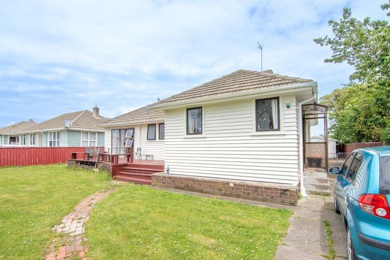 Photo of property in 12 Rochester Street, Awapuni, Palmerston North, 4412