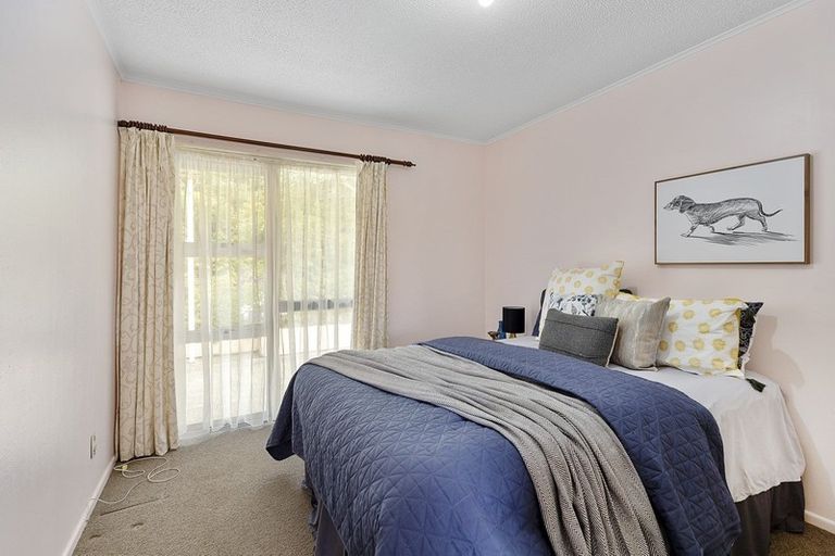 Photo of property in 99 Akaroa Drive, Maupuia, Wellington, 6022