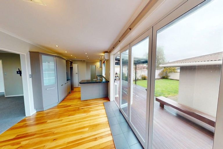 Photo of property in 7 Raglan Avenue, Cloverlea, Palmerston North, 4412