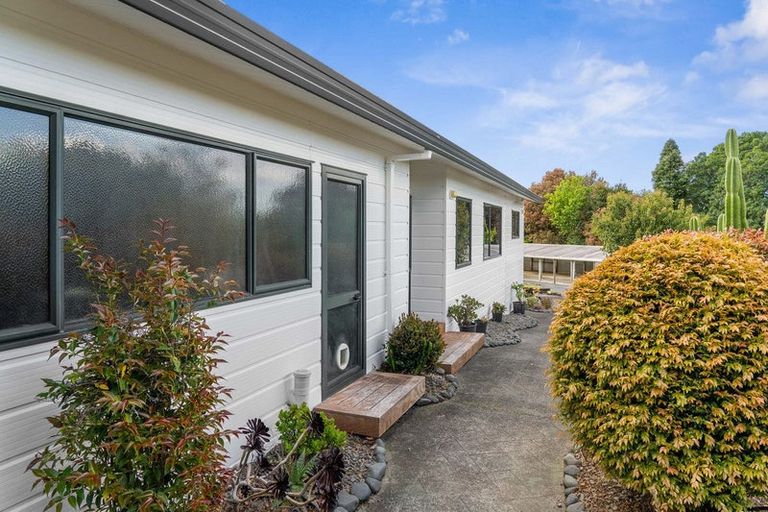 Photo of property in 14 Wade Place, Welcome Bay, Tauranga, 3175