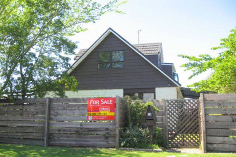 Photo of property in 12 Gibbs Drive, Woodend, 7610