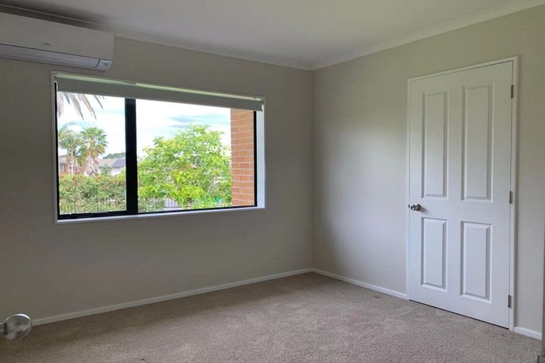 Photo of property in 1 San Carlo Court, Henderson, Auckland, 0612