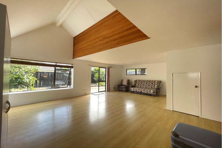 Photo of property in 2/17 Morrow Avenue, Bucklands Beach, Auckland, 2012