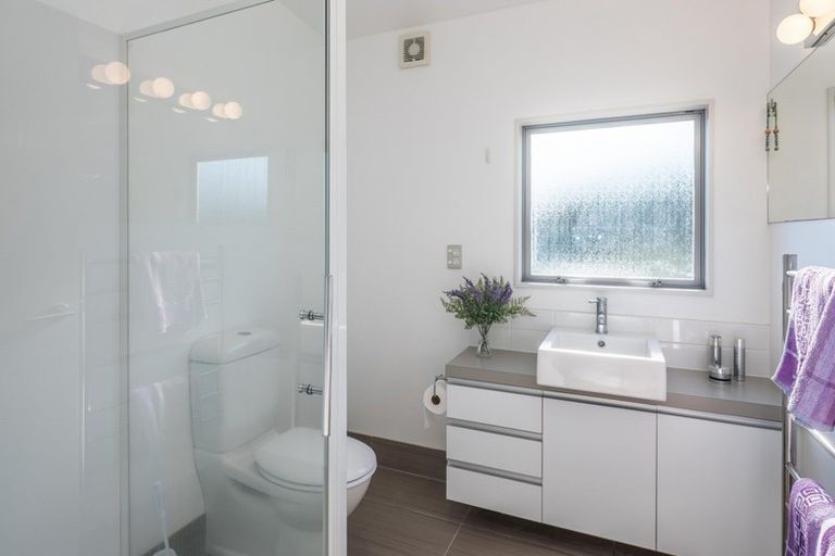 Photo of property in 72 Saddleback Grove, Karori, Wellington, 6012