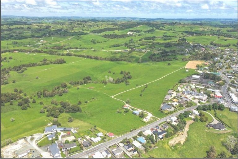 Photo of property in 122 Hurndall Street East, Maungaturoto, 0520
