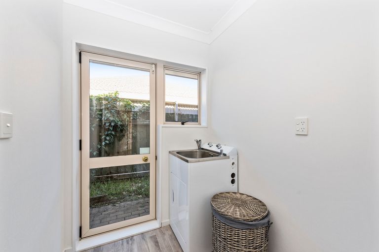 Photo of property in 4 Kalmia Dell, Mount Maunganui, 3116