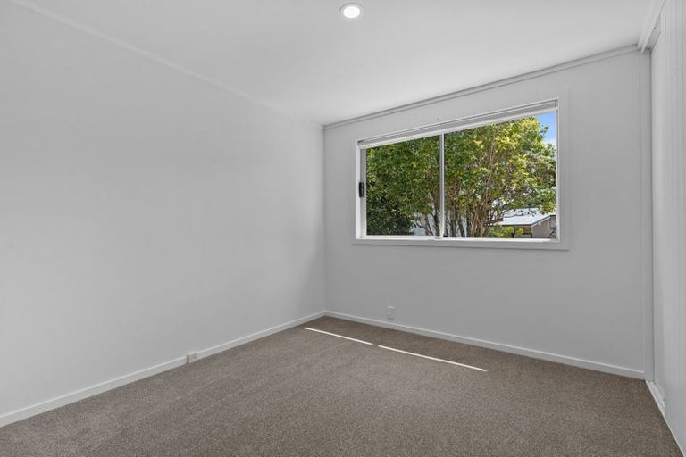Photo of property in 6a Puketaha Road, Swanson, Auckland, 0816