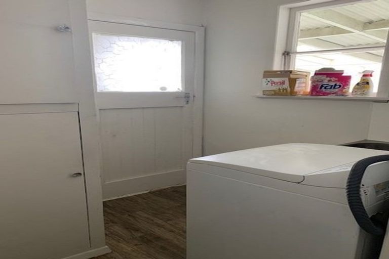 Photo of property in 58 Hokio Beach Road, Levin, 5510