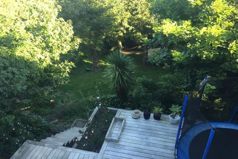 Photo of property in 32 Peter Terrace, Castor Bay, Auckland, 0620