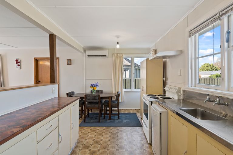 Photo of property in 111 Springs Road, Hornby, Christchurch, 8042