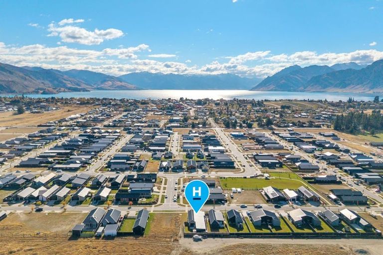 Photo of property in 97 Burdon Loop, Lake Hawea, 9382
