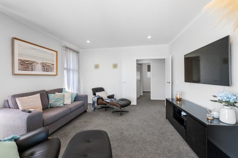 Photo of property in 24 Moira Close, Welcome Bay, Tauranga, 3175