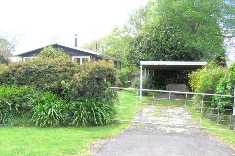 Photo of property in 44 Takinga Street, Mourea, Rotorua, 3074