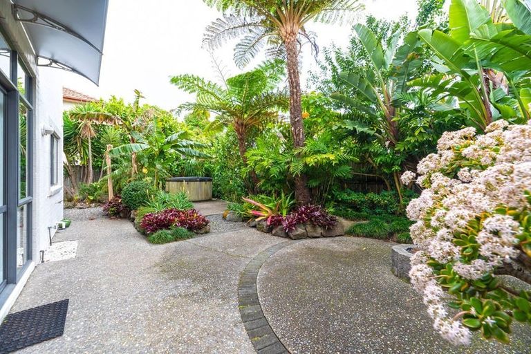 Photo of property in 117 Gracechurch Drive, Flat Bush, Auckland, 2016