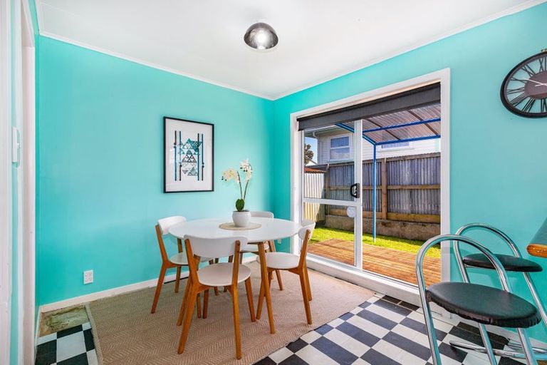 Photo of property in 1 Caduceus Place, Ascot Park, Porirua, 5024