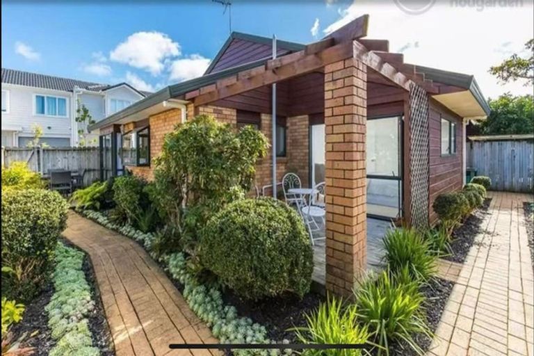 Photo of property in 2/26 Inverness Road, Browns Bay, Auckland, 0630