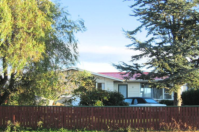 Photo of property in 71 Gray Avenue, Paraparaumu Beach, Paraparaumu, 5032