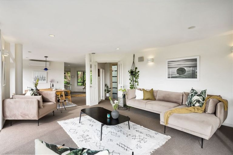 Photo of property in 29 Speedy Crescent, Hillcrest, Auckland, 0627