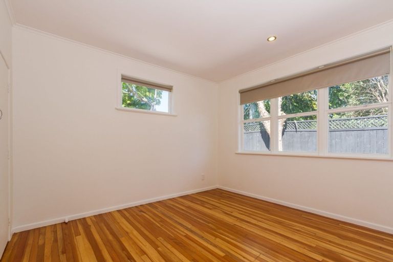 Photo of property in 11 Rewa Street, New Lynn, Auckland, 0600