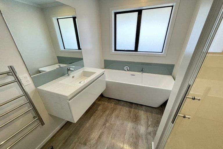 Photo of property in 165a Stokes Valley Road, Stokes Valley, Lower Hutt, 5019