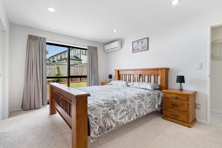 Photo of property in 23 Platinum Rise, Ranui, Auckland, 0612