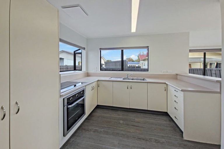 Photo of property in 502a Grove Road, Mayfair, Hastings, 4122