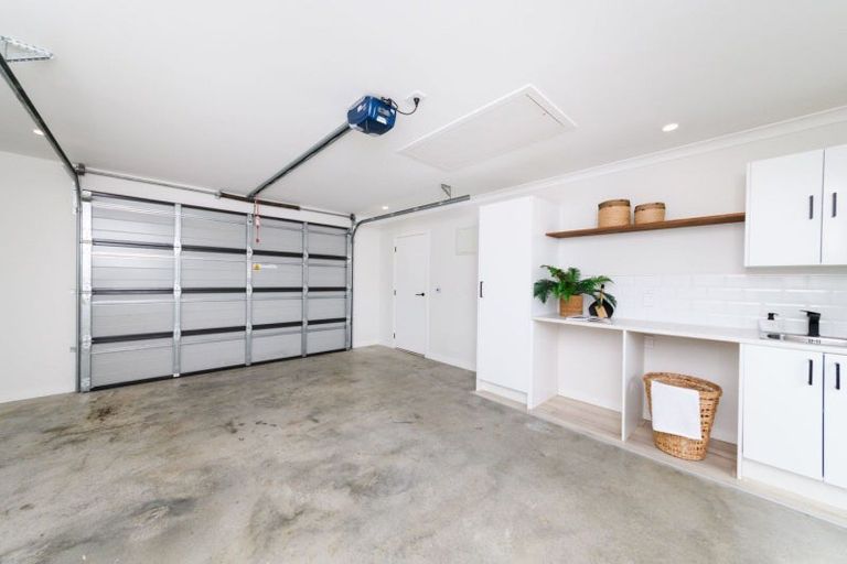 Photo of property in 5a Chelwood Street, Takaro, Palmerston North, 4412