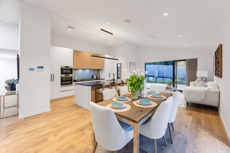 Photo of property in 40 Taikura Avenue, Red Beach, 0932