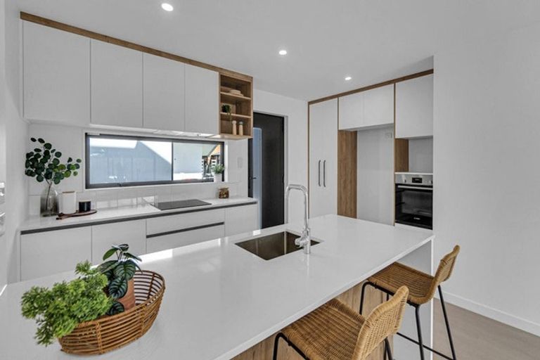 Photo of property in 135 Lincoln Road, Addington, Christchurch, 8024